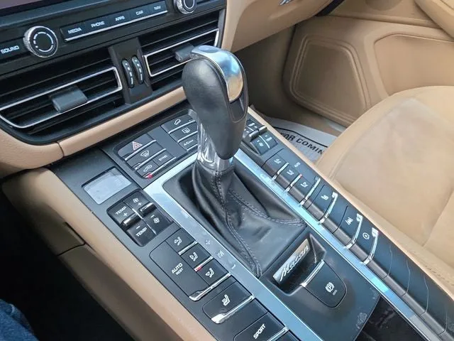 2020 Porsche Macan S photo 24