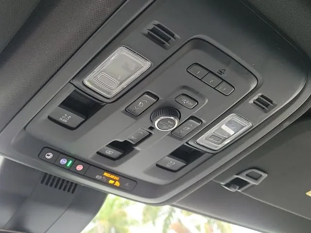 2024 Chevrolet Tahoe Premier photo 30