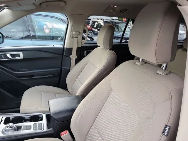 2023 Ford Explorer Base photo 8