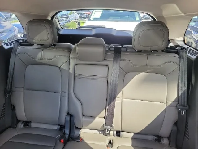 2024 Lincoln Corsair Premiere photo 11