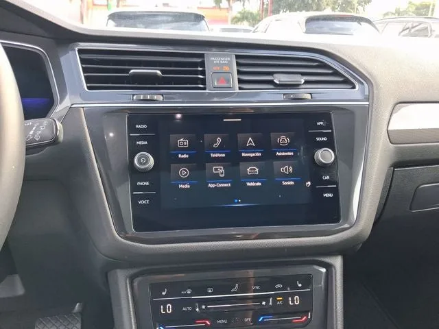 2022 Volkswagen Tiguan 2.0T SE photo 20