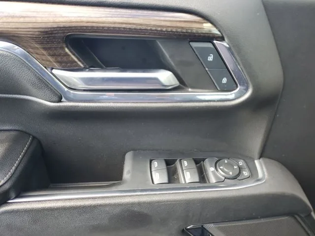 2024 Chevrolet Silverado 1500 RST photo 18