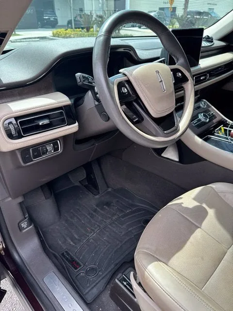 2023 Lincoln Aviator Reserve Premium photo 2