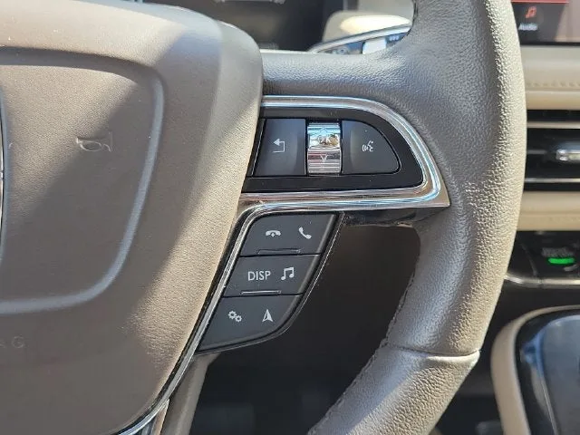 2022 Lincoln Nautilus Standard photo 21