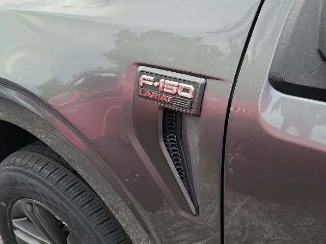 2023 Ford F-150 Lariat photo 11