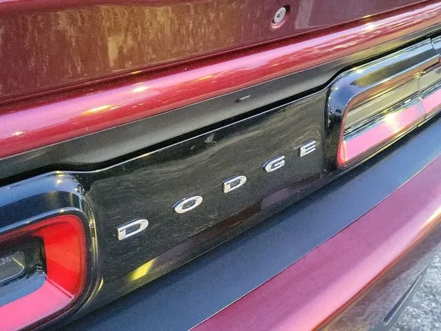 2018 Dodge Challenger R/T photo 5