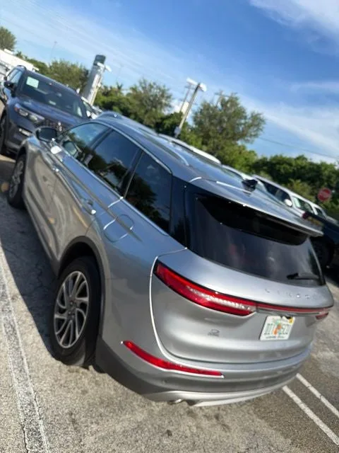 2021 Lincoln Corsair Standard photo 5