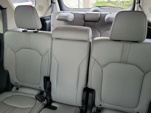 2024 Honda Pilot Touring photo 10