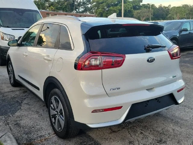2019 Kia Niro LX photo 4