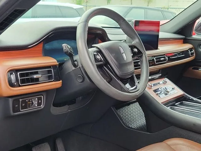 2024 Lincoln Aviator Reserve Premium photo 8