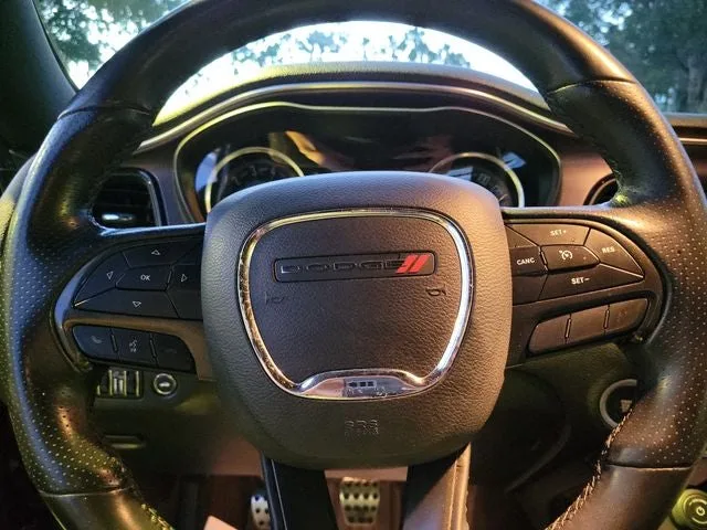 2018 Dodge Challenger R/T photo 22