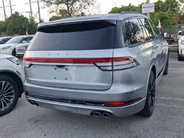 2023 Lincoln Aviator Reserve Premium photo 4