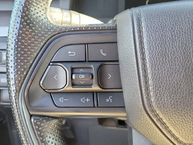 2025 Toyota Tacoma SR5 photo 22