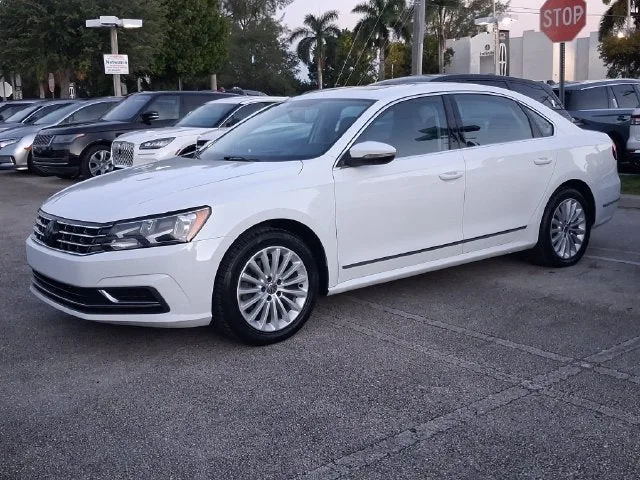 2017 Volkswagen Passat 1.8T SE photo 2