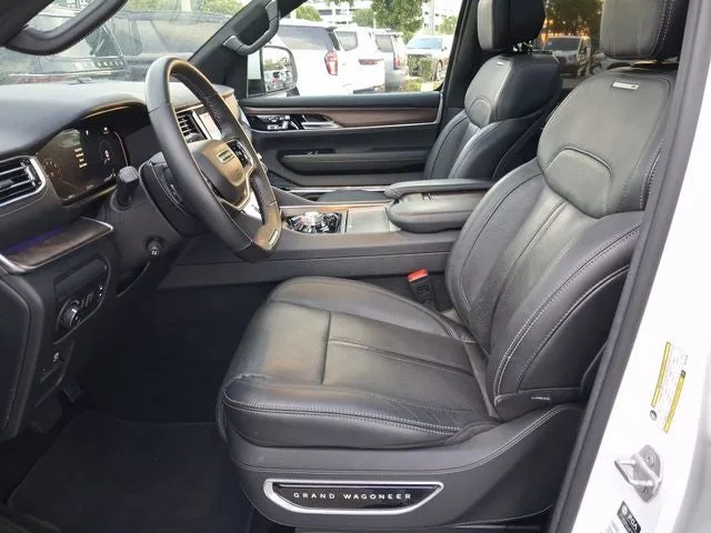 2022 Jeep Grand Wagoneer Series I photo 12