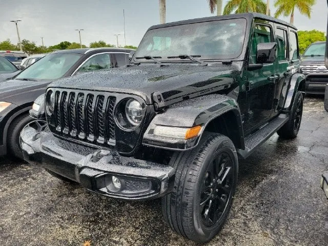 2022 Jeep Wrangler Unlimited Sahara High Altitude photo 2