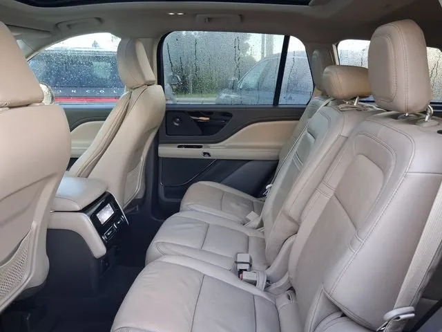 2022 Lincoln Aviator Reserve Premium photo 6