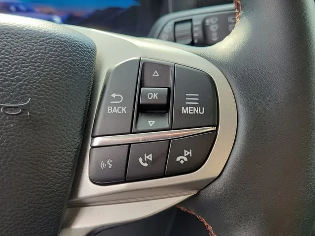 2025 Ford Explorer Active photo 19