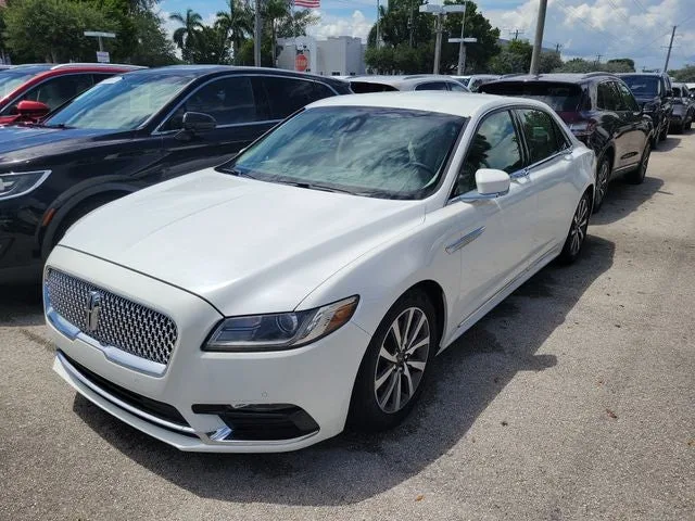 2020 Lincoln Continental Standard photo 14