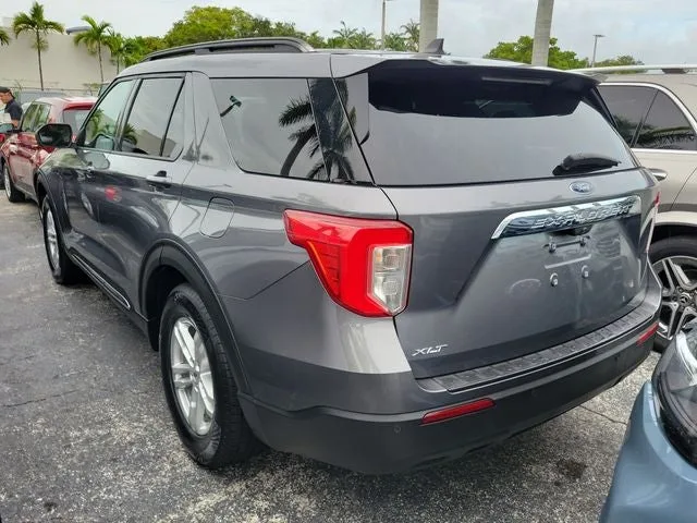 2021 Ford Explorer XLT photo 4