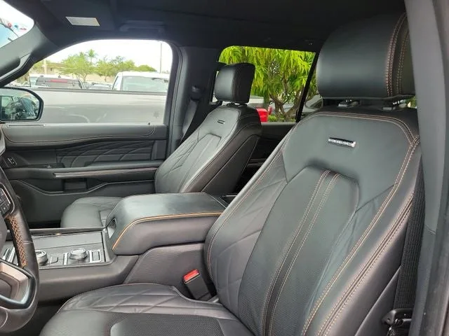 2023 Ford Expedition Max Platinum photo 10