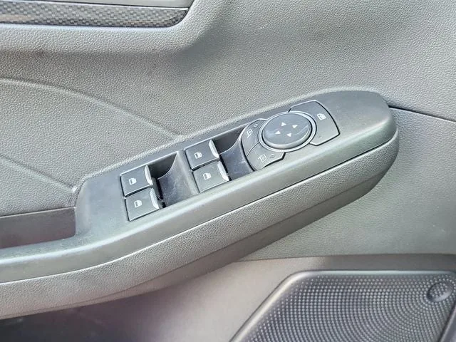 2024 Ford Escape ST-Line photo 15