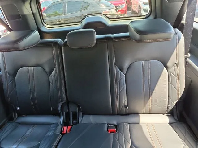 2024 Ford Expedition Max Platinum photo 15