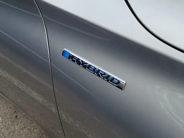 2018 Honda Accord Hybrid Base photo 4