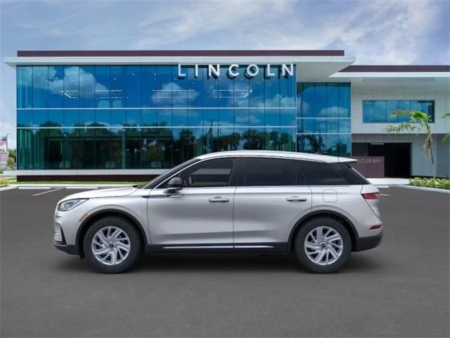 2024 Lincoln Corsair Premiere photo 3