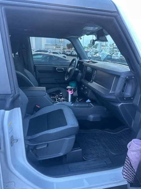 2025 Ford Bronco Base photo 6