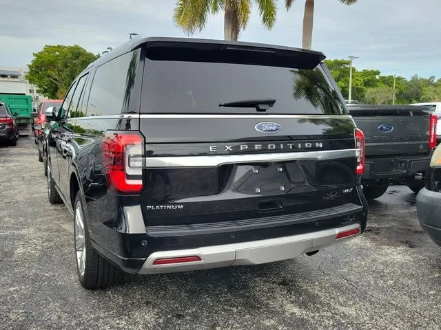 2023 Ford Expedition Max Platinum photo 4