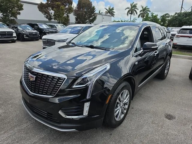 2023 Cadillac XT5 Premium Luxury photo 2