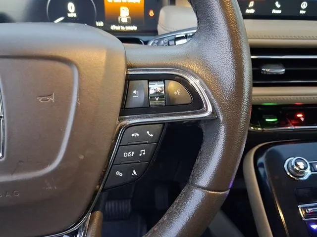 2023 Lincoln Nautilus Standard photo 18