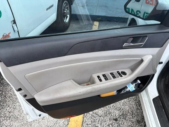 2018 Hyundai Sonata SEL w/SULEV photo 10