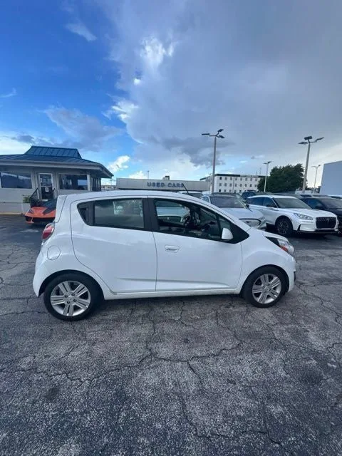 2015 Chevrolet Spark 1LT photo 4