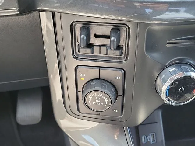 2023 Ford F-150 Tremor photo 25