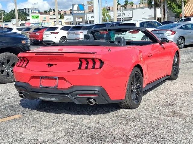 2025 Ford Mustang EcoBoost photo 4