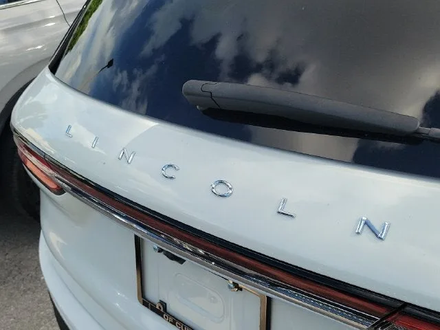 2025 Lincoln Corsair Premiere photo 6