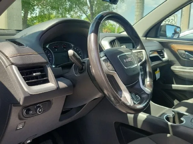 2020 GMC Terrain SLE photo 8