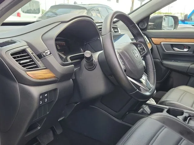 2017 Honda CR-V Touring photo 8