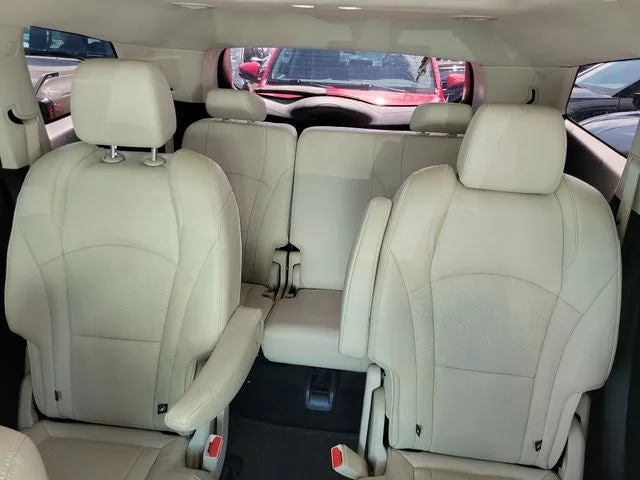 2022 Buick Enclave Essence photo 10