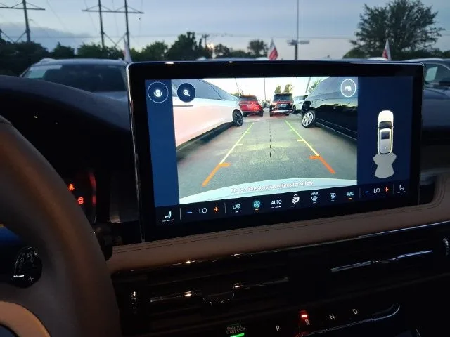 2024 Lincoln Corsair Premiere photo 21