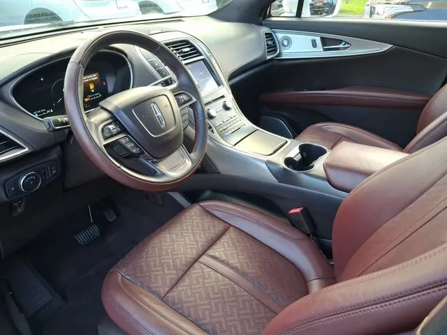 2019 Lincoln Nautilus Black Label photo 11