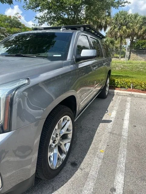 2019 GMC Yukon XL Denali photo 2