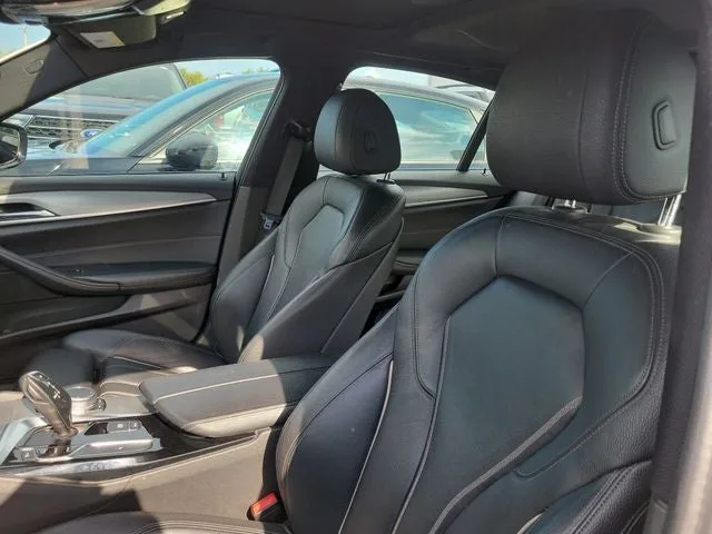 2018 BMW 5 Series 530i xDrive photo 10
