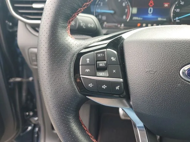 2023 Ford Explorer ST-Line photo 28