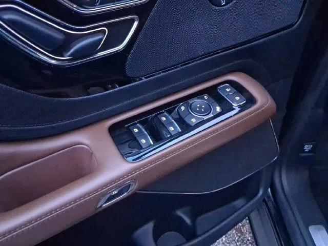 2023 Lincoln Aviator Reserve Premium photo 13