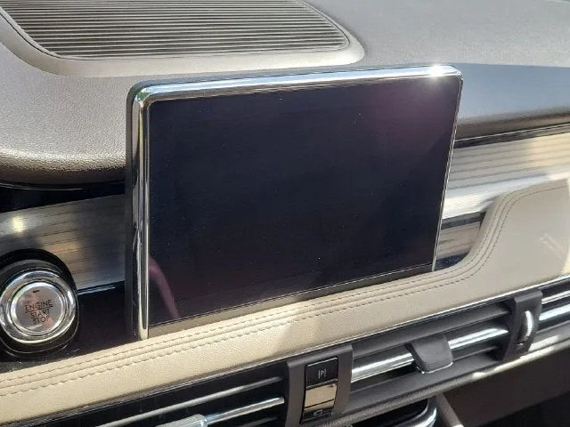 2022 Lincoln Corsair Standard photo 22