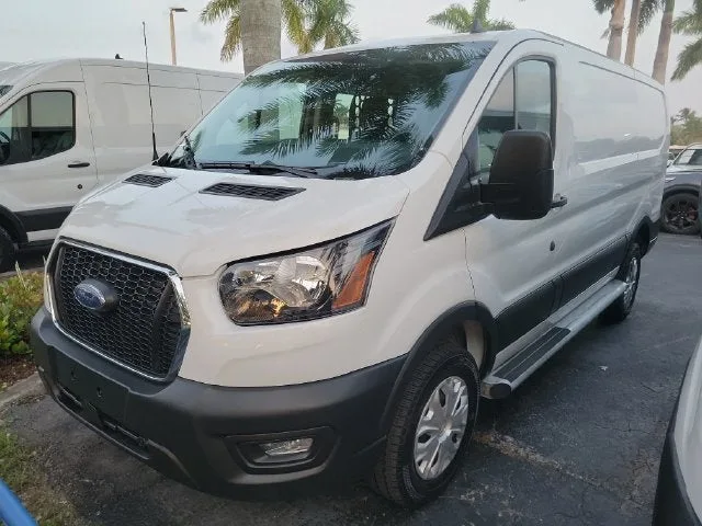 2025 Ford Transit-250 Base photo 32