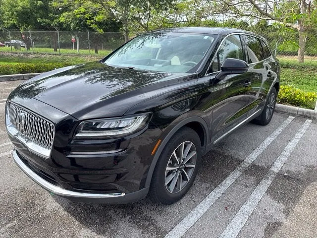 2022 Lincoln Nautilus Standard photo 4